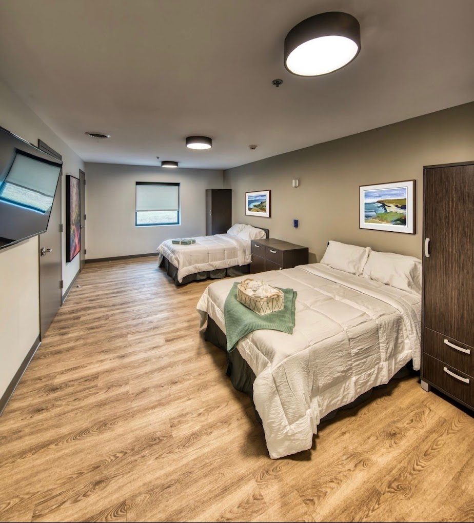 2023-11-28 bedroom at innovo detox - Best detox for drugs and alcohol